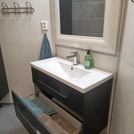 Apartman With Sea View *