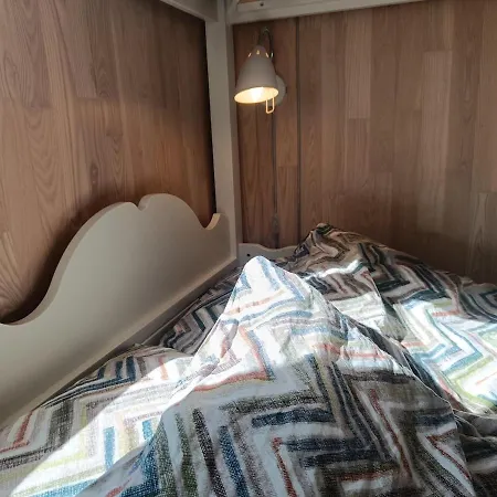Apartman With Sea View Traelnes