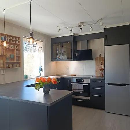 With Sea View Apartman Traelnes