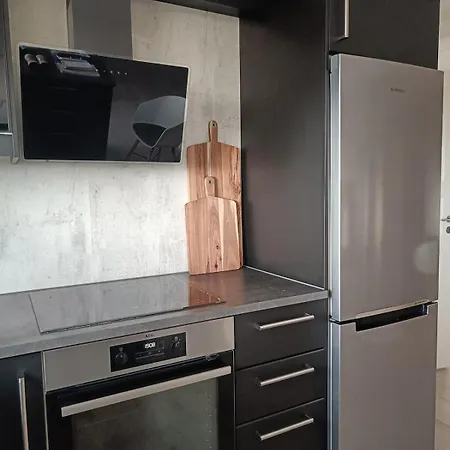 Apartman With Sea View Traelnes